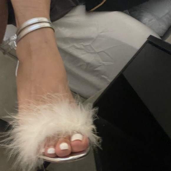 Top Shop Feather Sandal gently worn good condition . Super sexy ! - Picture 5 of 6